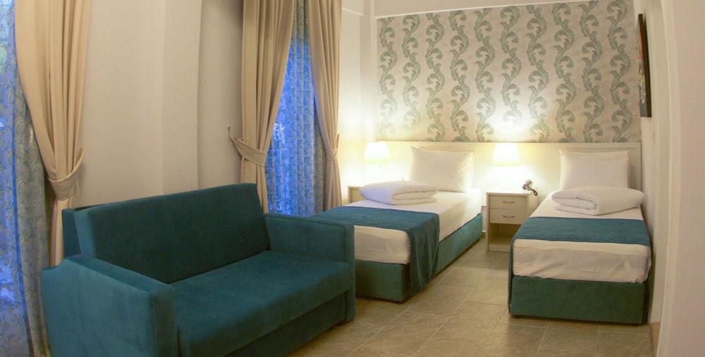 Blue Marin Hotel Битез Экстерьер фото
