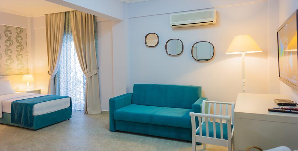 Blue Marin Hotel Битез Экстерьер фото