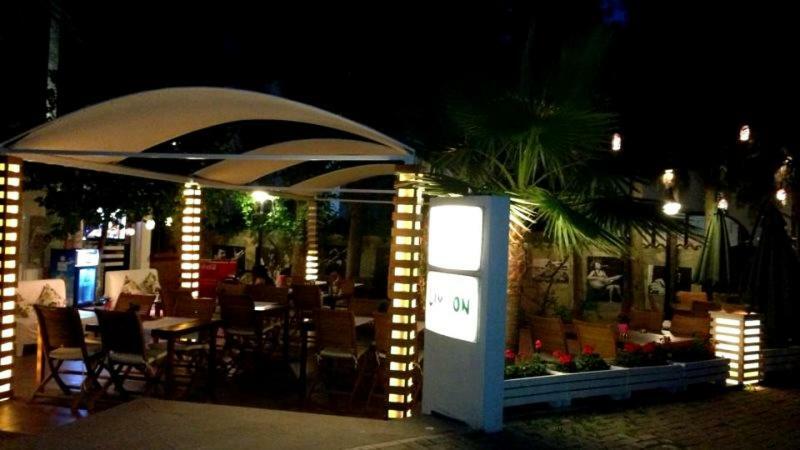 Blue Marin Hotel Битез Экстерьер фото