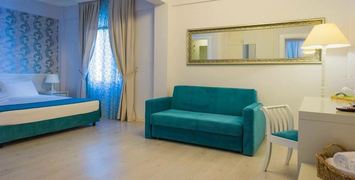 Blue Marin Hotel Битез Экстерьер фото